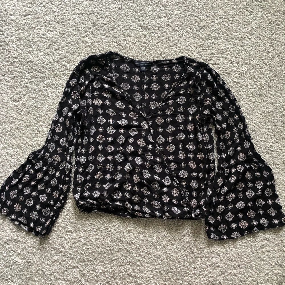 American Eagle Outfitters Black and White Floral Blouse